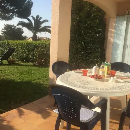 Di Charme Con Giardino Privato E Vista Daire